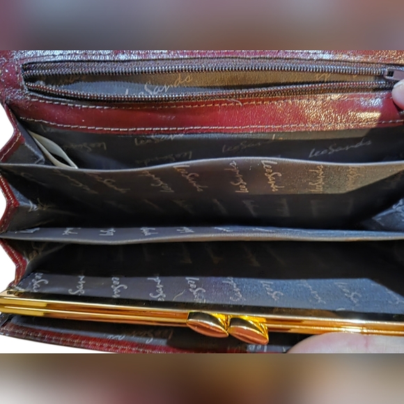 Lee Sands - Genuine Water Buffalo Leather Quality Burgundy Wallet w/Key Chain - Picture 10 of 13